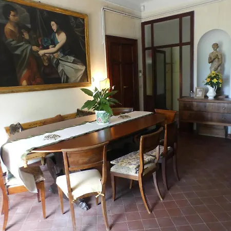Elegante Nella Nostra D Epoca